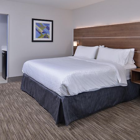 Holiday Inn Express & Suites - Marshalltown By Ihg Екстер'єр фото