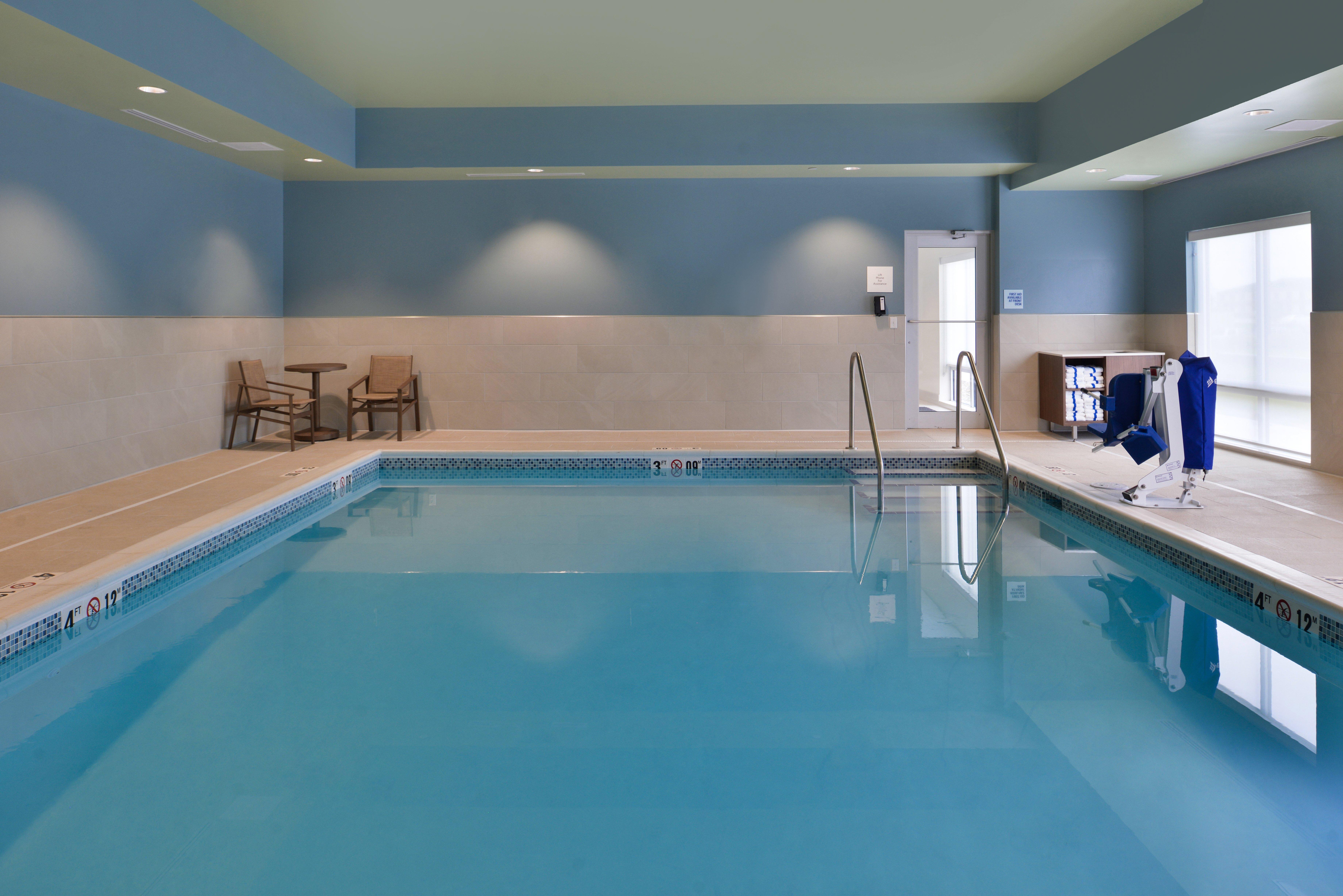 Holiday Inn Express & Suites - Marshalltown By Ihg Екстер'єр фото