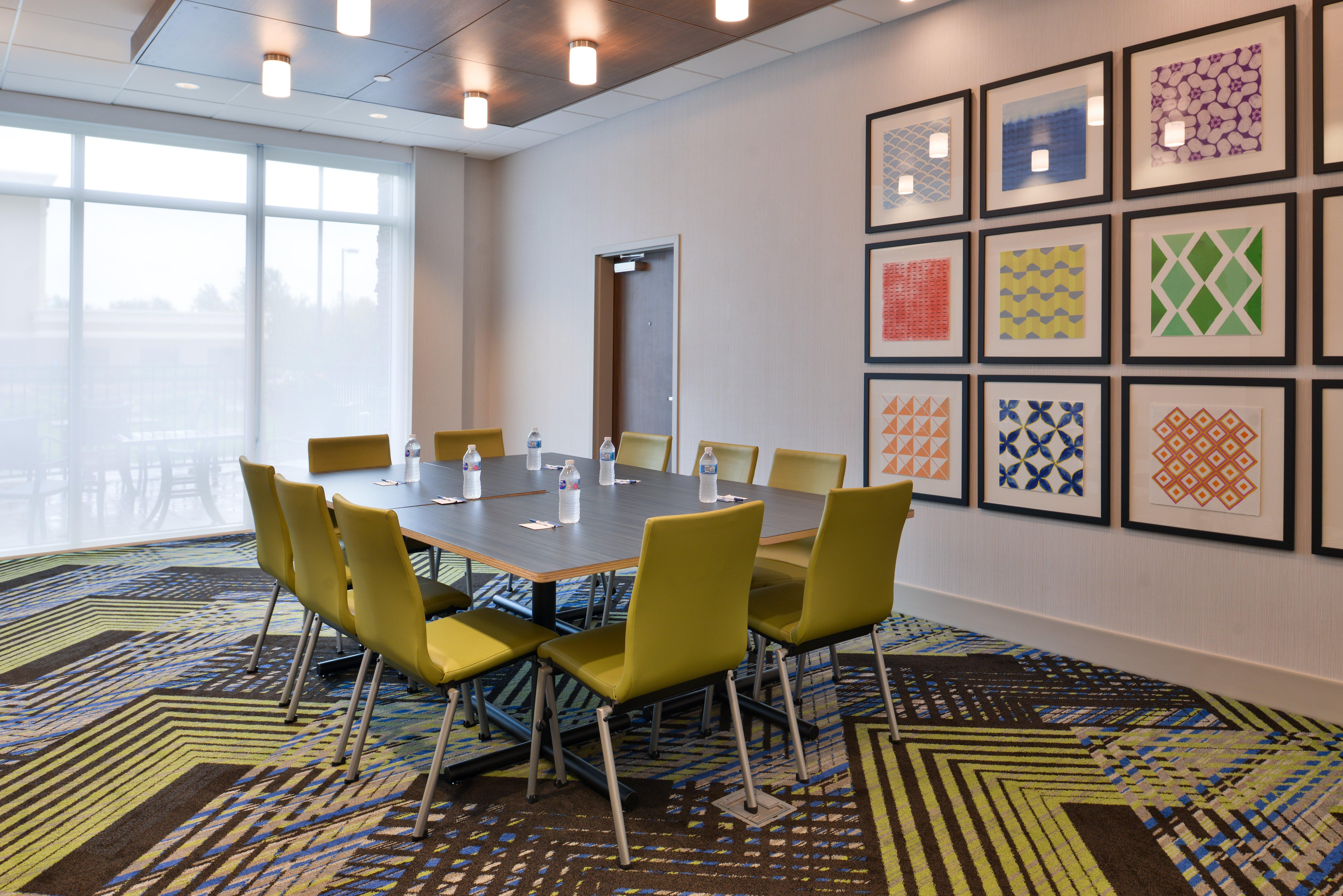 Holiday Inn Express & Suites - Marshalltown By Ihg Екстер'єр фото