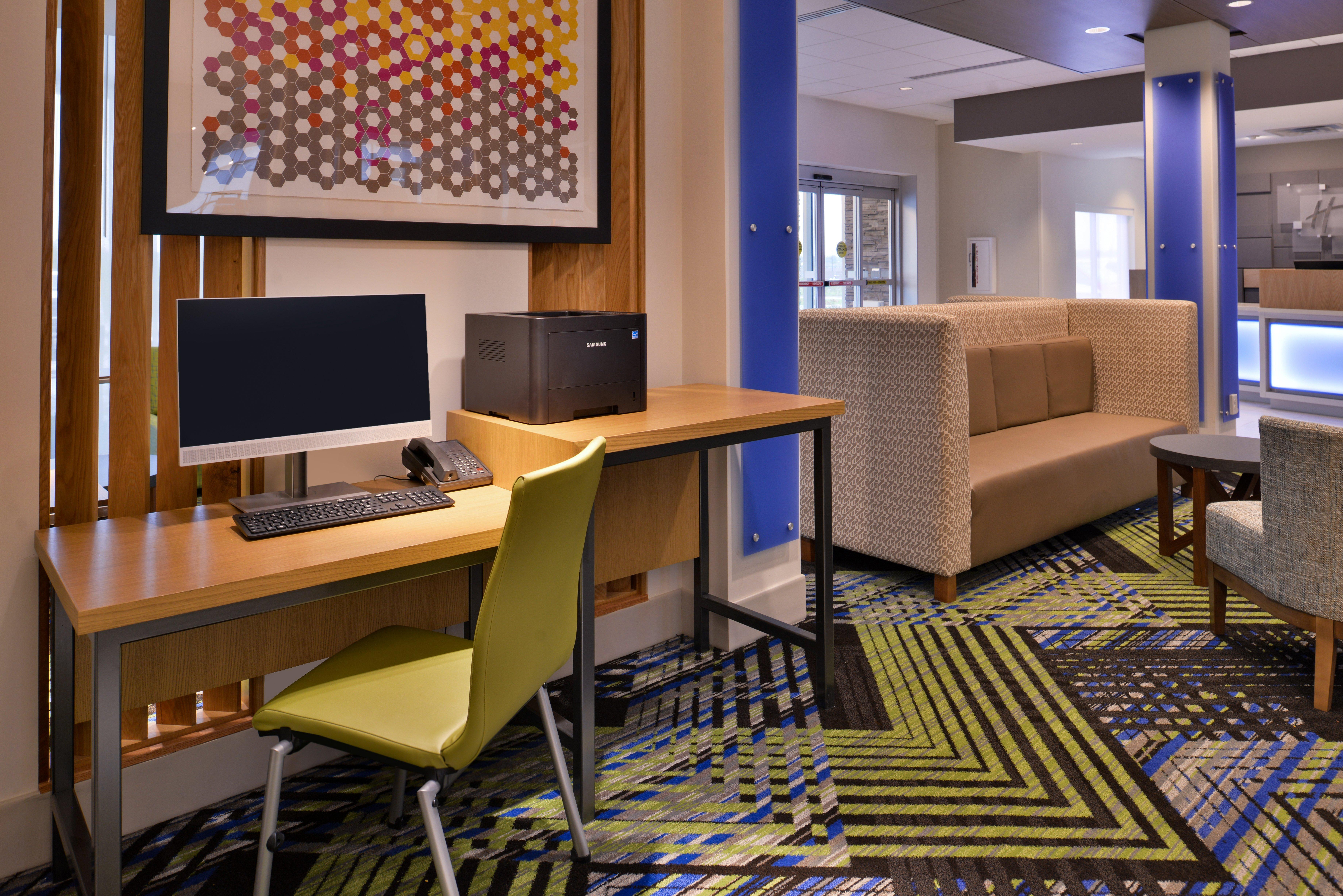 Holiday Inn Express & Suites - Marshalltown By Ihg Екстер'єр фото