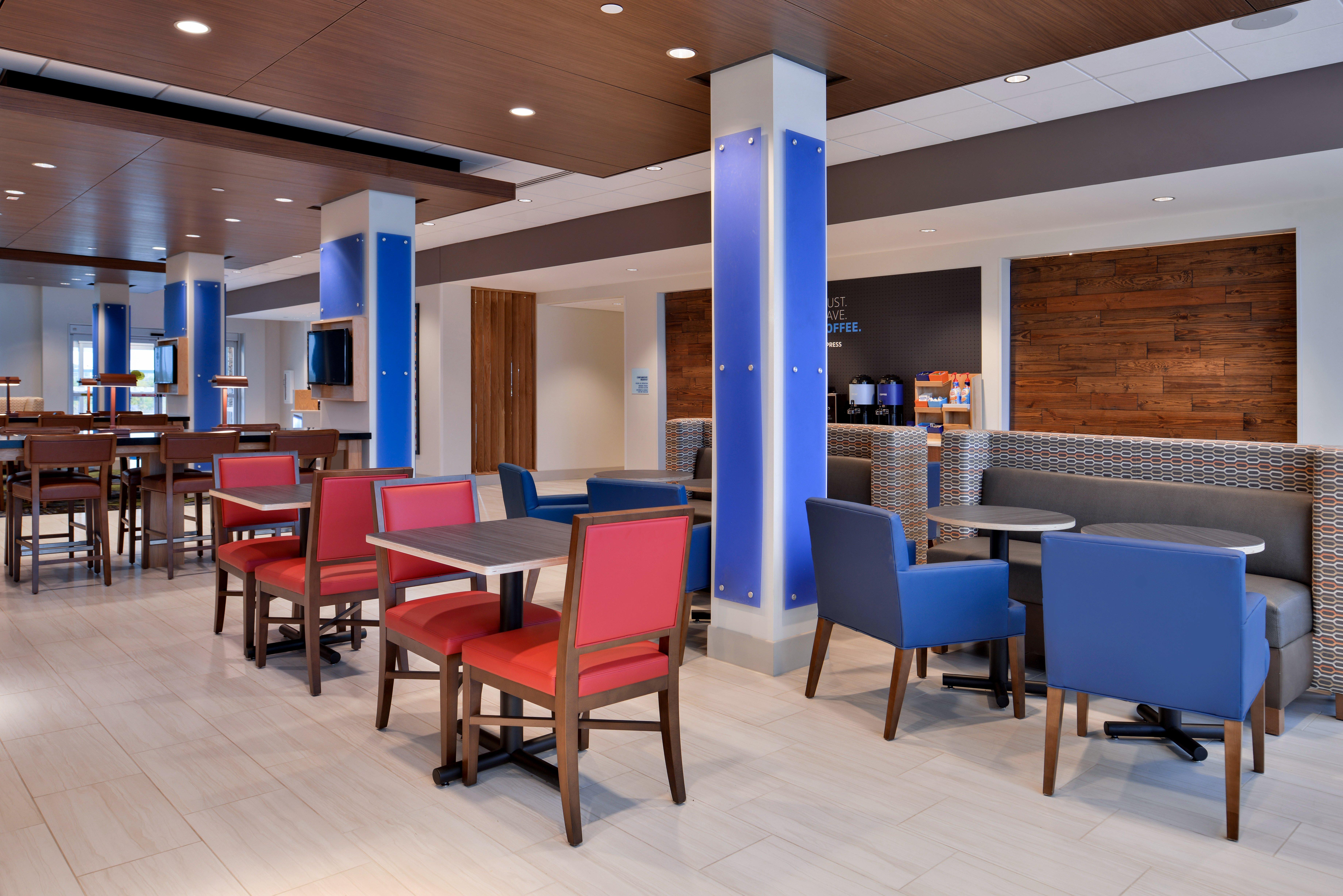 Holiday Inn Express & Suites - Marshalltown By Ihg Екстер'єр фото