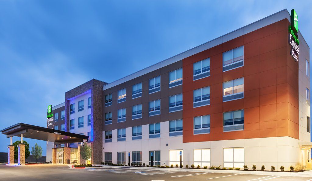 Holiday Inn Express & Suites - Marshalltown By Ihg Екстер'єр фото