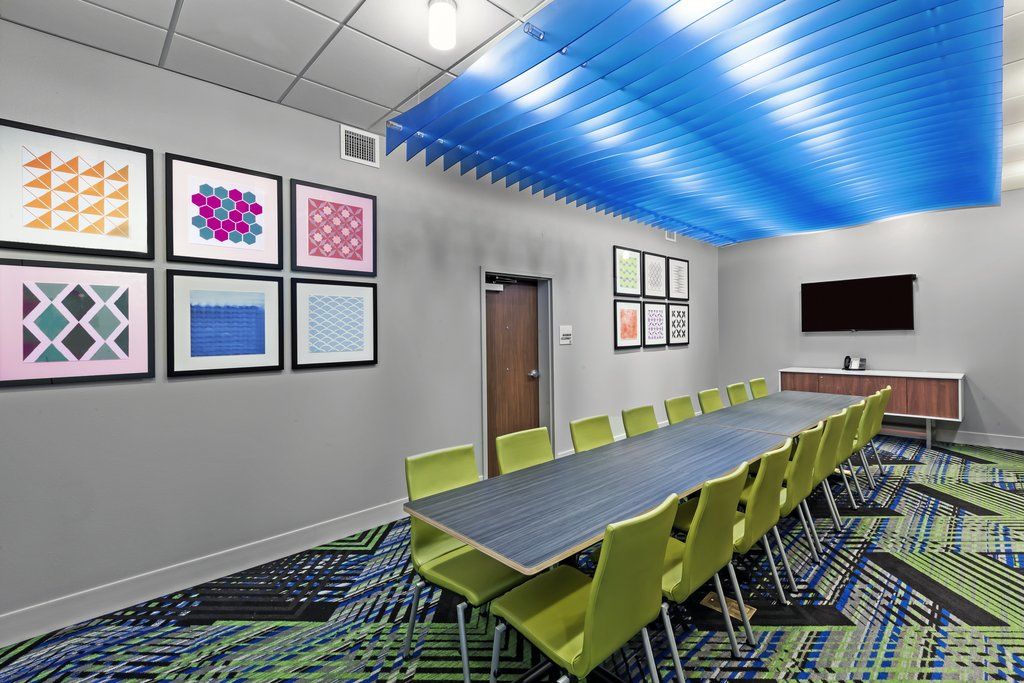 Holiday Inn Express & Suites - Marshalltown By Ihg Екстер'єр фото
